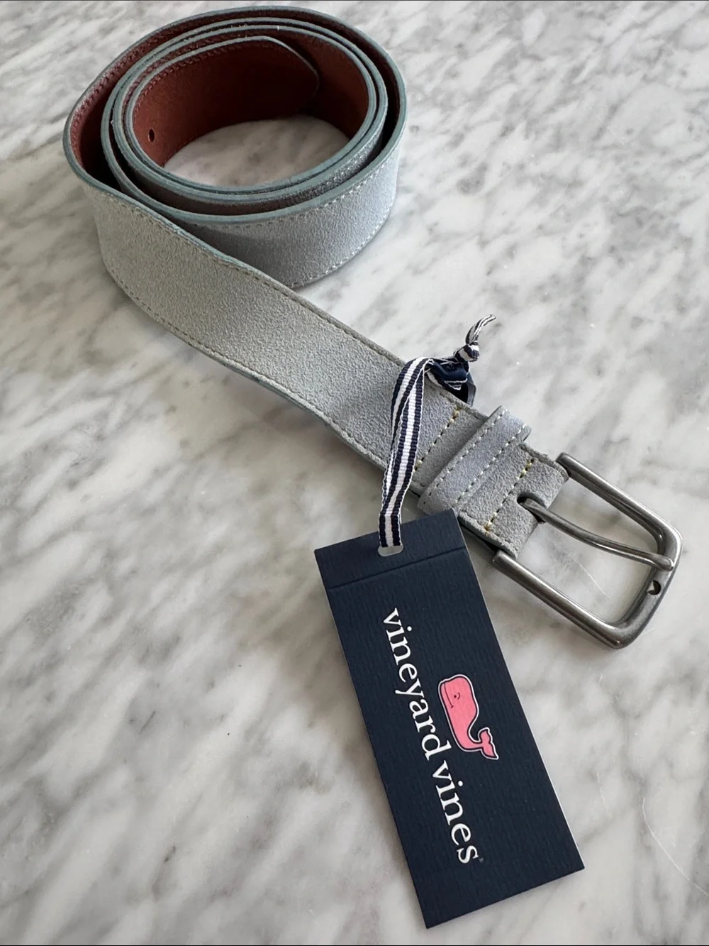 Vineyard Vines steel blue gray contrast suede belt. Size 44. NWT.